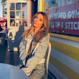 Meet your Posher, Skylar